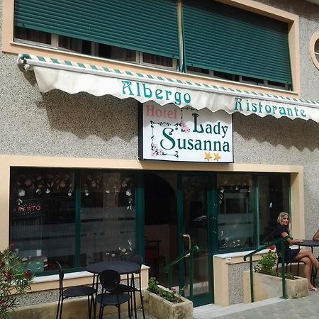 Hotel Lady Susanna Вараце Екстериор снимка