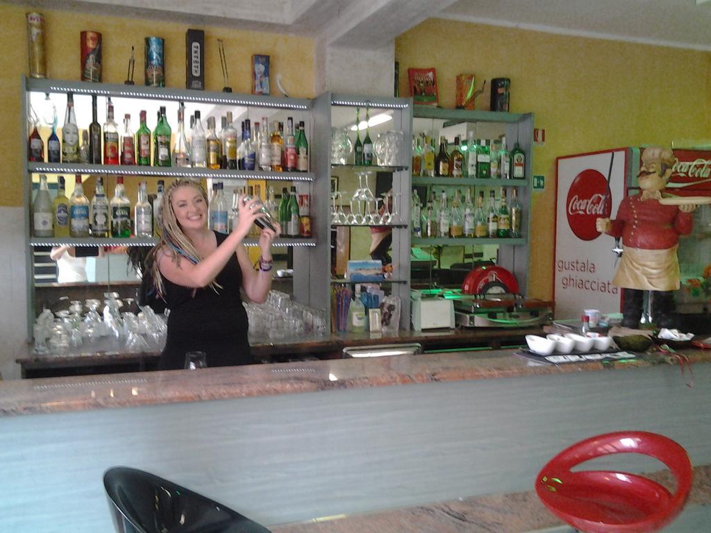 Hotel Lady Susanna Вараце Екстериор снимка
