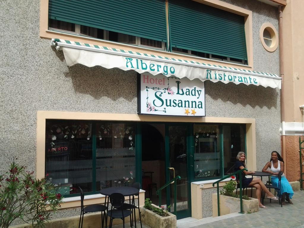 Hotel Lady Susanna Вараце Екстериор снимка