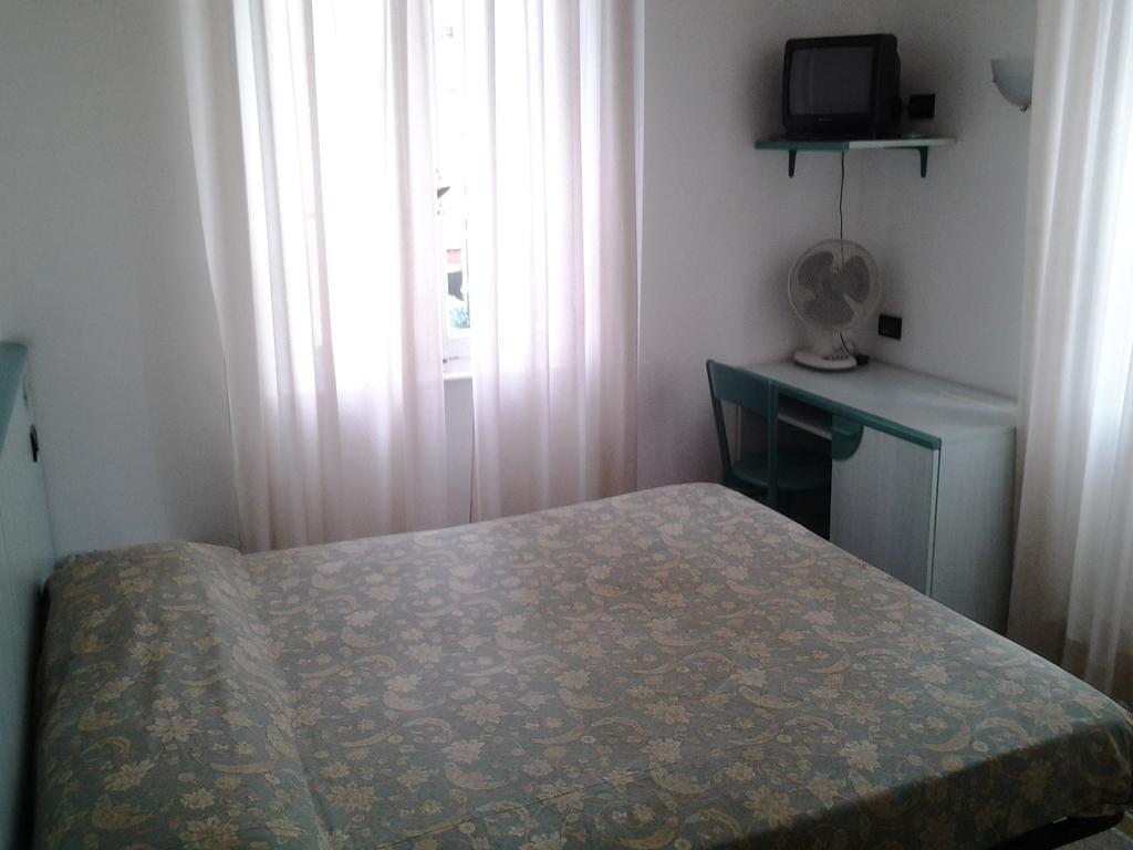 Hotel Lady Susanna Вараце Екстериор снимка