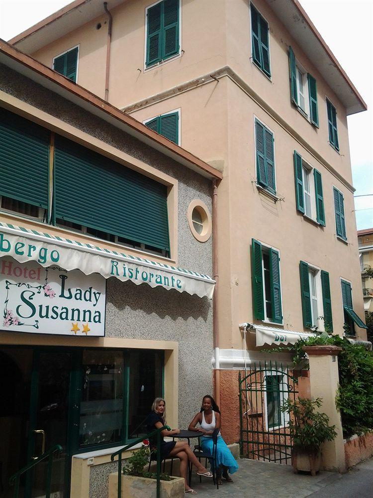 Hotel Lady Susanna Вараце Екстериор снимка
