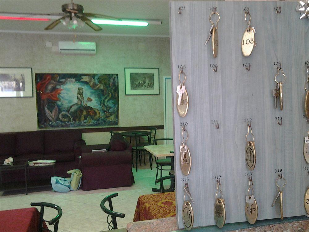 Hotel Lady Susanna Вараце Екстериор снимка